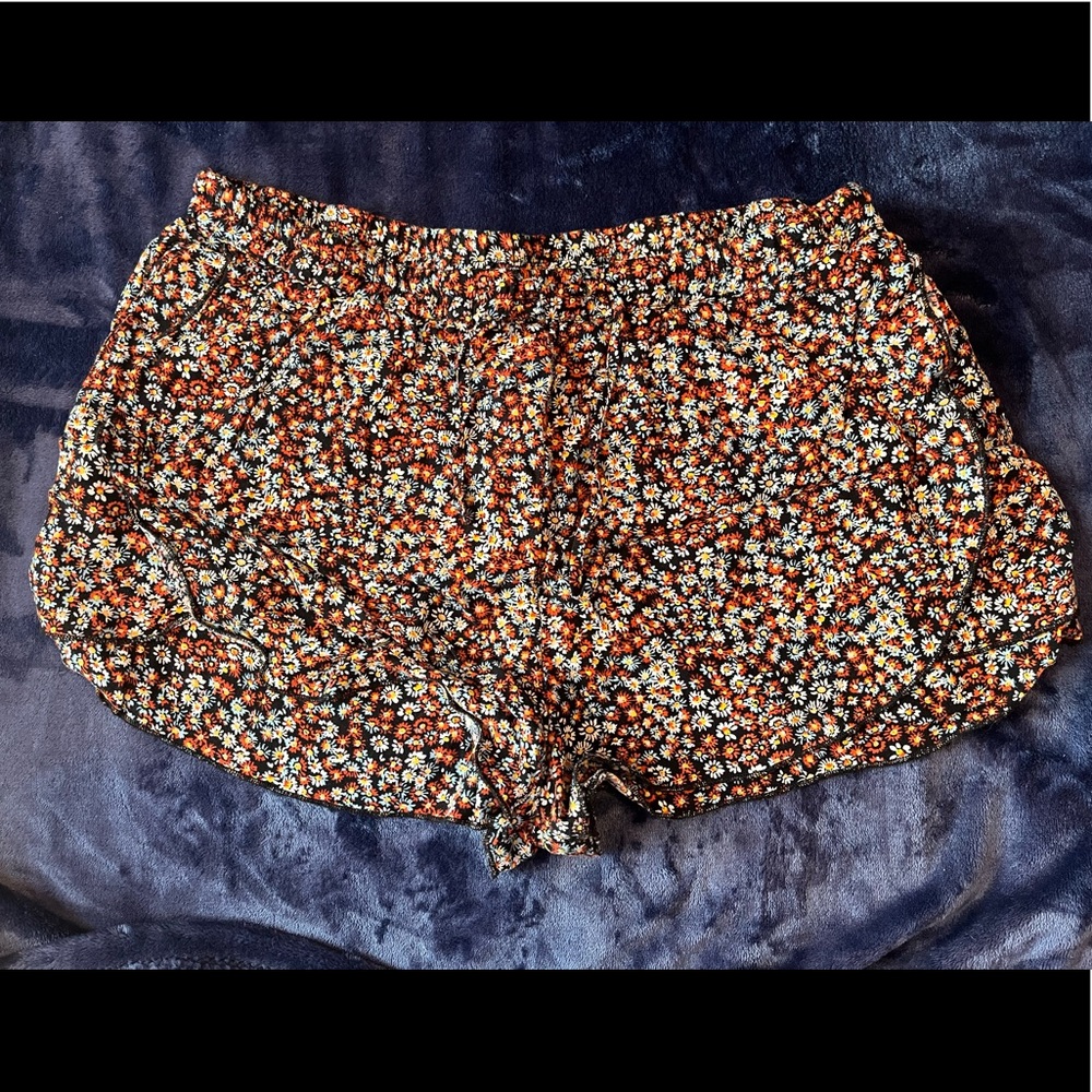 American Rag floral shorts XL